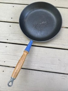 Vintage Le Creuset #26 Gusseisen blau Emaille Holzgriff Pfanne Bratpfanne 10" MCM - Bild 1 von 8