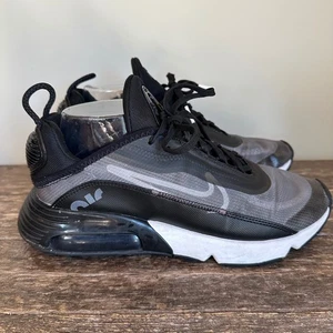 Nike Air Max 2090 Laufschuhe Turnschuhe schwarz grau Herren Größe 8,5 42 gebraucht, in einwandfreiem Zustand - Bild 1 von 6