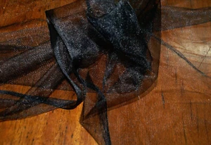 Lotes de 2 m - Tela fina de malla negra/tul, 130 cm de ancho, suave y con regalo - Imagen 1 de 2