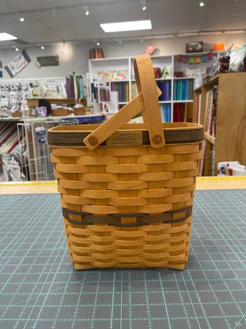 LONGABERGER Collectors Club  Membership Basket 1999 Cover