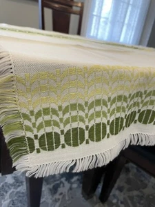 Vtg MCM Ombre Green And Cream Mod Geometric Woven Tablecloth w/Fringe 56.5x49” - Bild 1 von 7