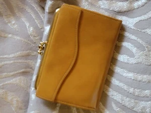 Woman's Vintage Oil-tanned 60s Kiss 💋  Lock Wallet, New! Never Carried A-1 - Picture 1 of 11