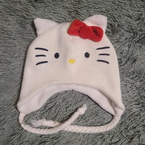 Lizenzierte Wintermütze Sanrio Hello Kitty weiß mit Ohrenklappen Erwachsenengröße - Bild 1 von 6