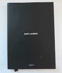 Saint Laurent Lookbook Damen Frühling Sommer 2019 - Bild 1 von 13