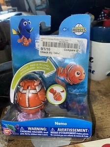 DISNEY PIXAR FINDING DORY HATCH 'N HEROES TRANSFORMING BAILEY Nemo - Picture 1 of 3