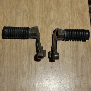 1979 Honda Cx500c OEM Driver Foot Pegs LH RH AA37 - Picture 1 of 3