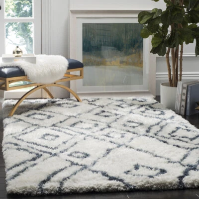 SAFAVIEH Toronto Shag SGT727K Handmade Ivory / Blue Rug - Image 1 of 4