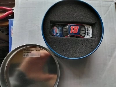 Baterías interestatales Bobby Labonte 1/64 2002 #18/rollemos con lata de coleccionista Foto 1 de 4