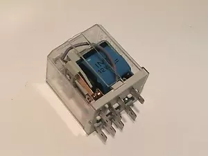 12V RELAY TYPE 60.32 WITH HEAVY DUTY 10A CONTACTS SPADE CONNECTIONS FBB18B - Picture 1 of 1