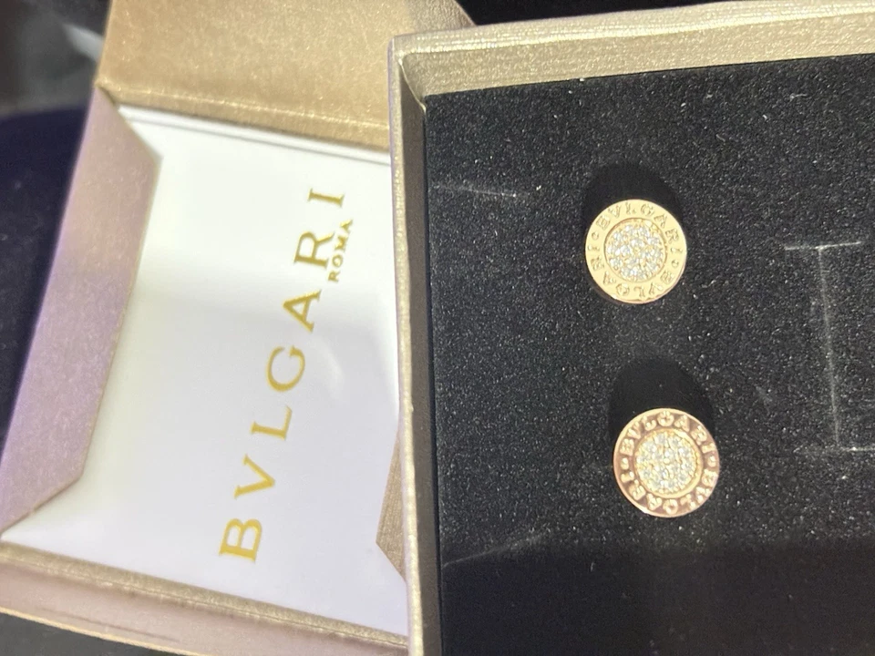 Aretes Bvlgari BVLGARI BVLGARI oro rosa de 18 k pavé de diamantes 0,09 quilates Foto 1 de 4