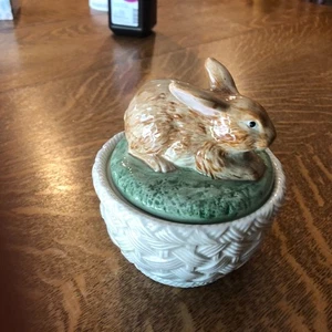 VINTAGE FITZ & FLOYD 15 OZ IRONSTONE BUNNY TUREEN 5.5 " T X 5 X 5 " - Picture 1 of 10