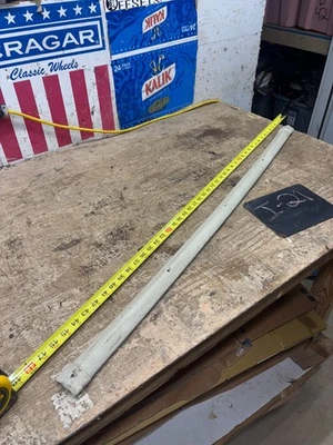 OEM 1973-1991 Chevy GMC Suburban Crew Cab White Headliner Interior Trim 462408 - Image 1 of 4