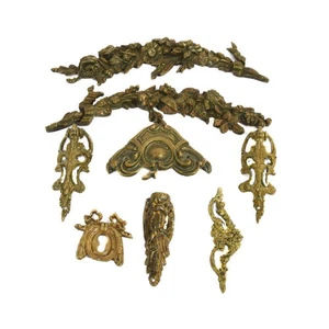 Lotto di otto antichi dettagli ferramenta architettonica francese in bronzo e ottone - Foto 1 di 5