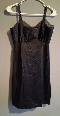 复古 Van Raalte 黑色 Suavette Midi Slip 蕾丝尺寸 Sm Med Gothic Witchy Vamp — 第 1/4 张图片