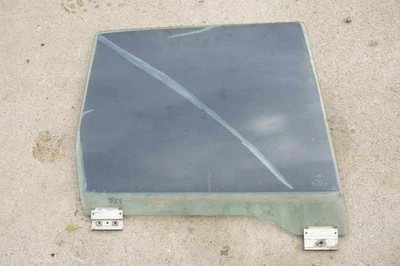 Vidrio ventana puerta pasajero trasero derecho OEM BMW E30 sedán 84-87 318i 325e 325 Foto 1 de 4