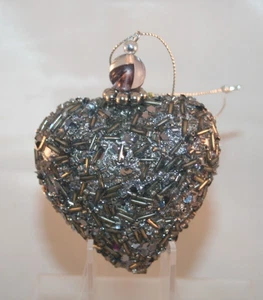 Weihnachtsschmuck in Herzform grau Perlen - gebraucht - Bild 1 von 4