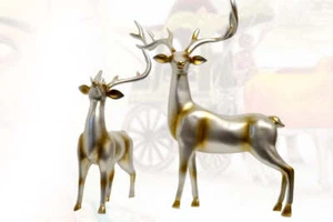 Modernes zauberhaftes handgefertigtes Prunkstück aus Polyresin Silber - Bild 1 von 1