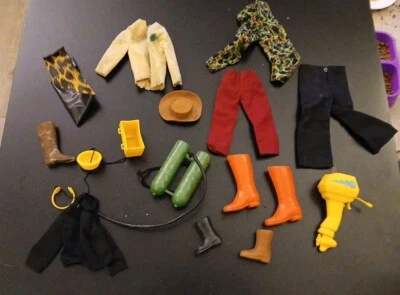 Lotto vestiti, accessori x Big Jim, Gi joe ecc - Immagine 1 di 4