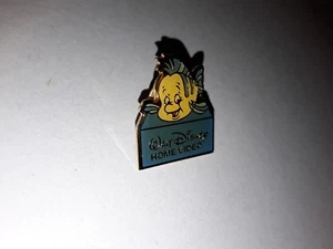 PIN'S PINS Polochon die kleine Meerjungfrau Disney Home Video - Bild 1 von 1