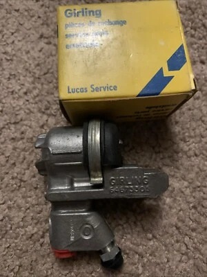 Healey 3000 Triumph Tr6 Girling 64673305 NOS OEM Wheel Cylinder Nice & RARE - Image 1 of 4