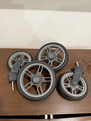 Juego de 4 ruedas UppaBaby Cruz para modelo 2014 hasta 2019. Foto 1 de 4