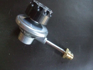 Thermos grill2go g2g Fire and Ice Gas Grill Valve Regulator~Brand New - Picture 1 of 3