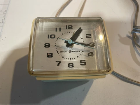 Vintage GE alarm clock electric 60s 70s tested works USA Cover