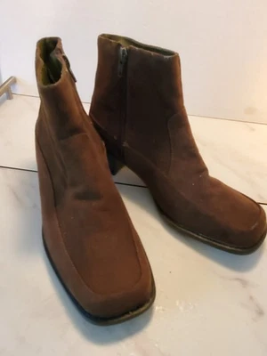 BOTÍN PREDICCIONES VERDE MUSGO TALLA 6m Foto 1 de 4