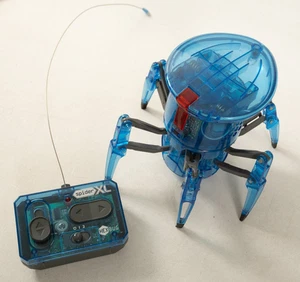 Spider XL Hexbug RC Controlled Toy (UC1/JSF6) Electronic Working Blue Crawler - Picture 1 of 8
