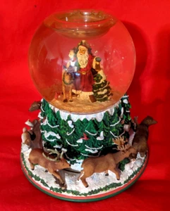 Santa Claus And Reindeer Snow Globe Light Up - Picture 1 of 4