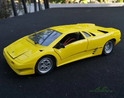 modellino auto scala 1/18 Lamborghini diablo modellini della maisto usato - Immagine 1 di 4
