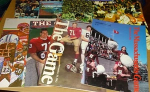 9 College Football Programme 1975-1990 Harvard UMass Yale Columbia Brown URI etc. - Bild 1 von 5