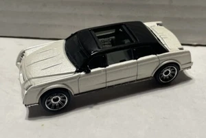 2001 Matchbox Limousine White/Cream & Black 10 Spoke Tires Mattel  102 - Picture 1 of 7