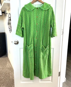 vintage green floral lounge dress cottagecore robe lace collar pockets 60s - Picture 1 of 9