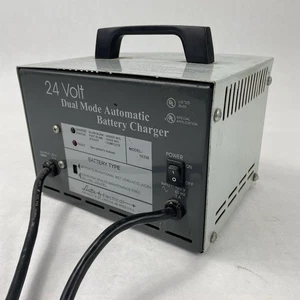 Cargador de batería para silla de ruedas Lester 18330 24 voltios 8A 3 pines Pride - Imagen 1 de 8