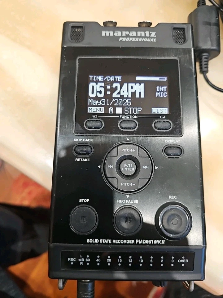  Marantz PMD661 MKII Professional + Recorder chargers  + 32G SD CARD  - Image 1 of 4