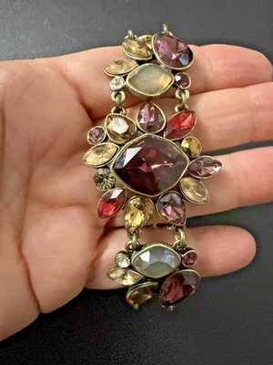 Pulsera Chloe & Isabel llamativa piedras multicolores racimo floral tono dorado Foto 1 de 4