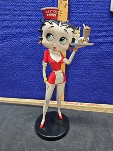 Figura camarera Betty Boop de 12" para Betty's Diner en soporte negro 2002 KFS/FS - Imagen 1 de 9