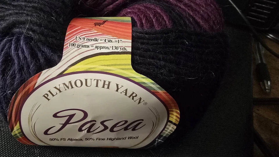 PLYMOUTH YARN PASEA WOOL-BLEND 100G COLOR 1015 MADE IN PERU  - Image 1 of 4