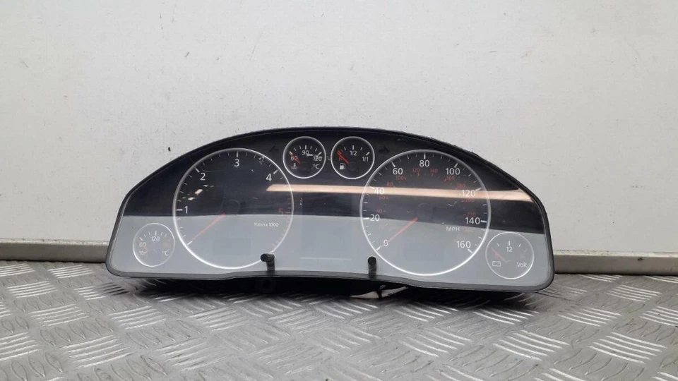 Audi A6 2496 2003 velocímetro/cuadro de instrumentos diésel 110,080,298,009 Foto 1 de 4
