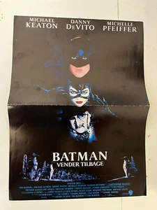 Batman Returns Danny DeVito Michael Keaton 1992 Danish Movie Press Release - Imagen 1 de 8