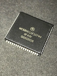ORIGINAL MOTOROLA MC68HC11F1CFN4  68 PIN PLCC CHIP  UK STOCK  x1        fbb30a69 - Picture 1 of 1