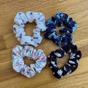 Justice Scrunchies 4 Pack Floral - Picture 1 of 5
