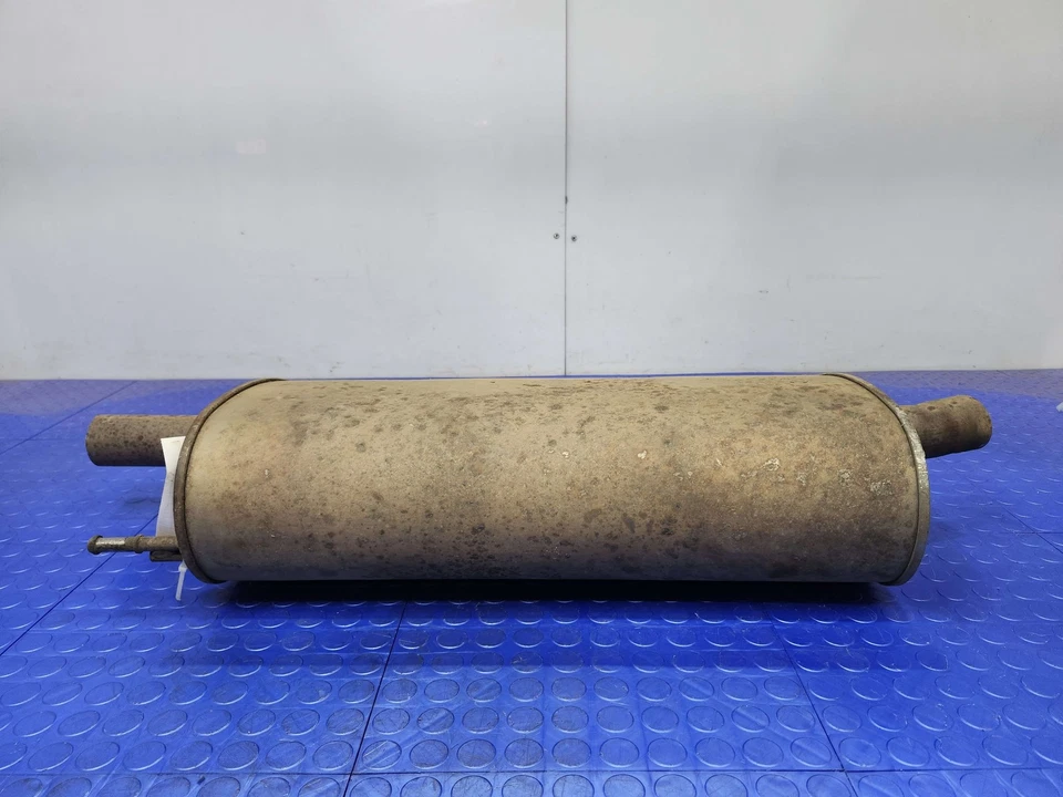 Silenciador de escape intermedio central original OEM 174200A270 2004-2006 Lexus RX330 Foto 1 de 4