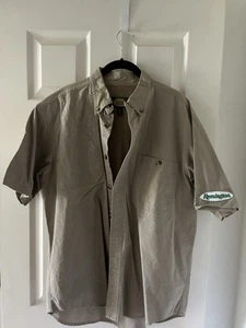 Cabela's Shooting Shirt Large Mens Khaki Ventilated Short Sleeve Button U - Picture 1 of 5