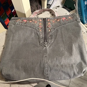 NEW HAND MADE UPCYCLED GREY DENIM MEDIUM SHOPPING BAG PINK STRIPE LINING - Picture 1 of 3