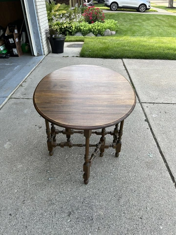 Antique Walnut Drop-Leaf  Table William and Mary Cover