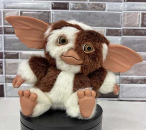 NECA GREMLINS GIZMO PUPPE SPIELZEUG MOGWAI LÄCHELNDES GESICHT PLÜSCH 6 ZOLL - Bild 1 von 12