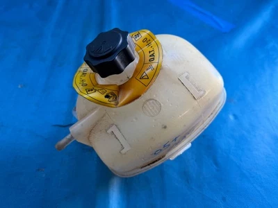 Tanque de expansión de botella de refrigerante MG TF (2004 a 2007 de VIN 4D632425) Foto 1 de 2