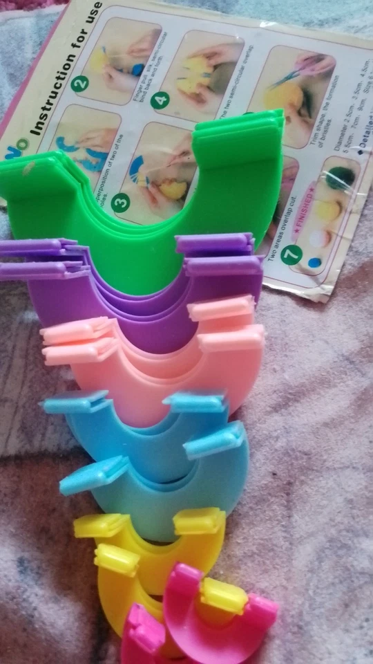 1 Pompon Maker SET in 6 verschiedenen Größen (12491) - Bild 1 von 1